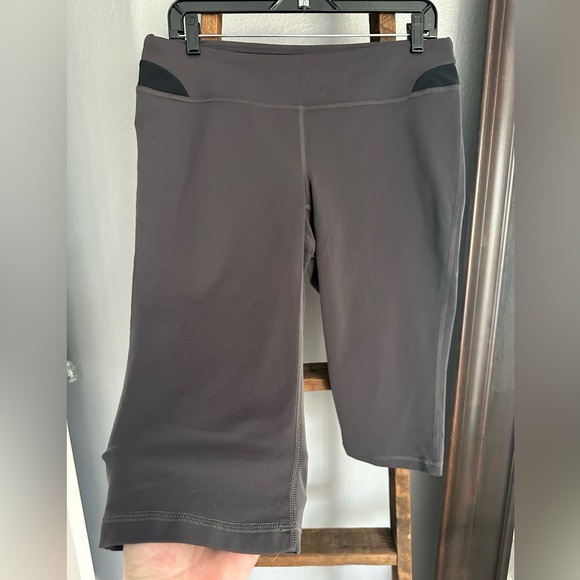 Lucy Charcoal and Black Active Leggings, size large - Picture 9 of 14